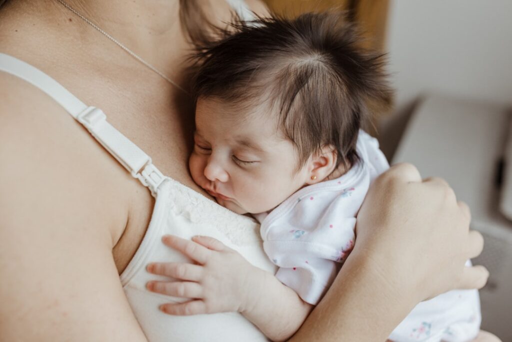 Elvie Single Electric Breast Pump | Wearable Hands-Free Pump for Moms | On-the-Go Convenience | iOS App Controlled | Smart Monitoring | BPA-Free Bottles